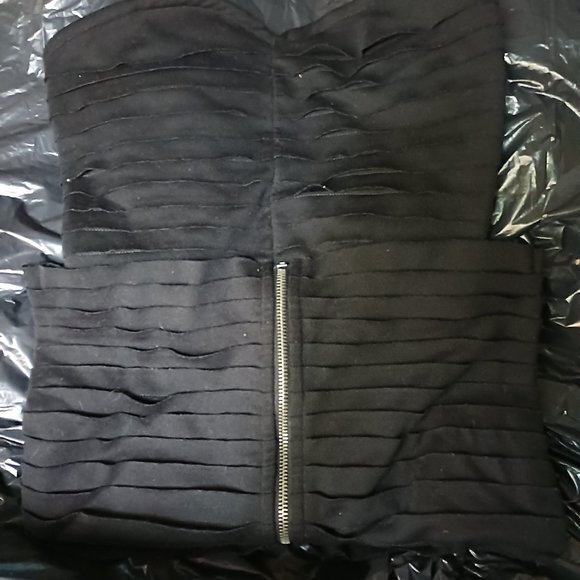 black ruffle dress - Picture 2 of 2